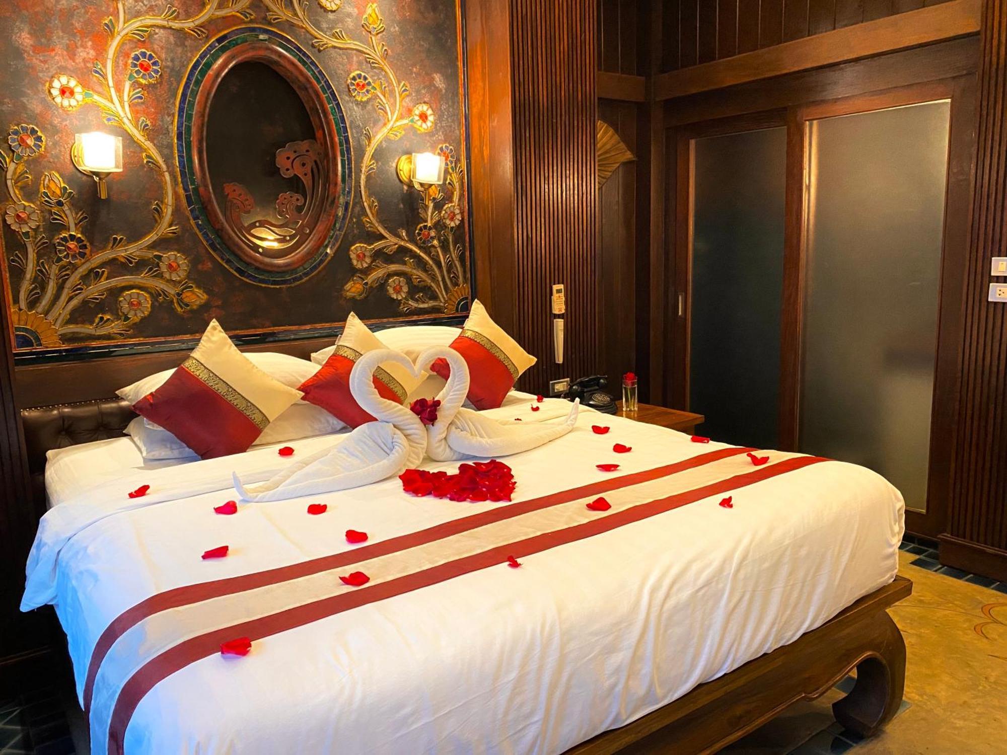 น้ำต้น บูทิค โฮเต็ล Hotel เชียงใหม่ ภายนอก รูปภาพ