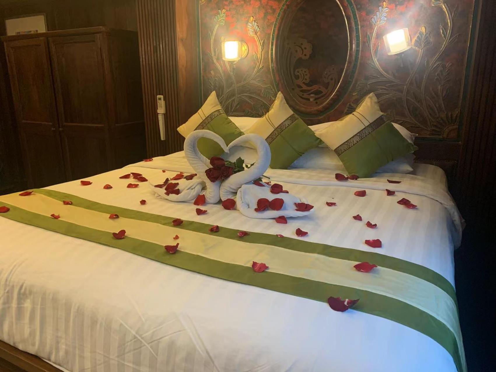 น้ำต้น บูทิค โฮเต็ล Hotel เชียงใหม่ ภายนอก รูปภาพ