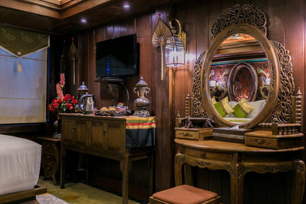 น้ำต้น บูทิค โฮเต็ล Hotel เชียงใหม่ ภายนอก รูปภาพ